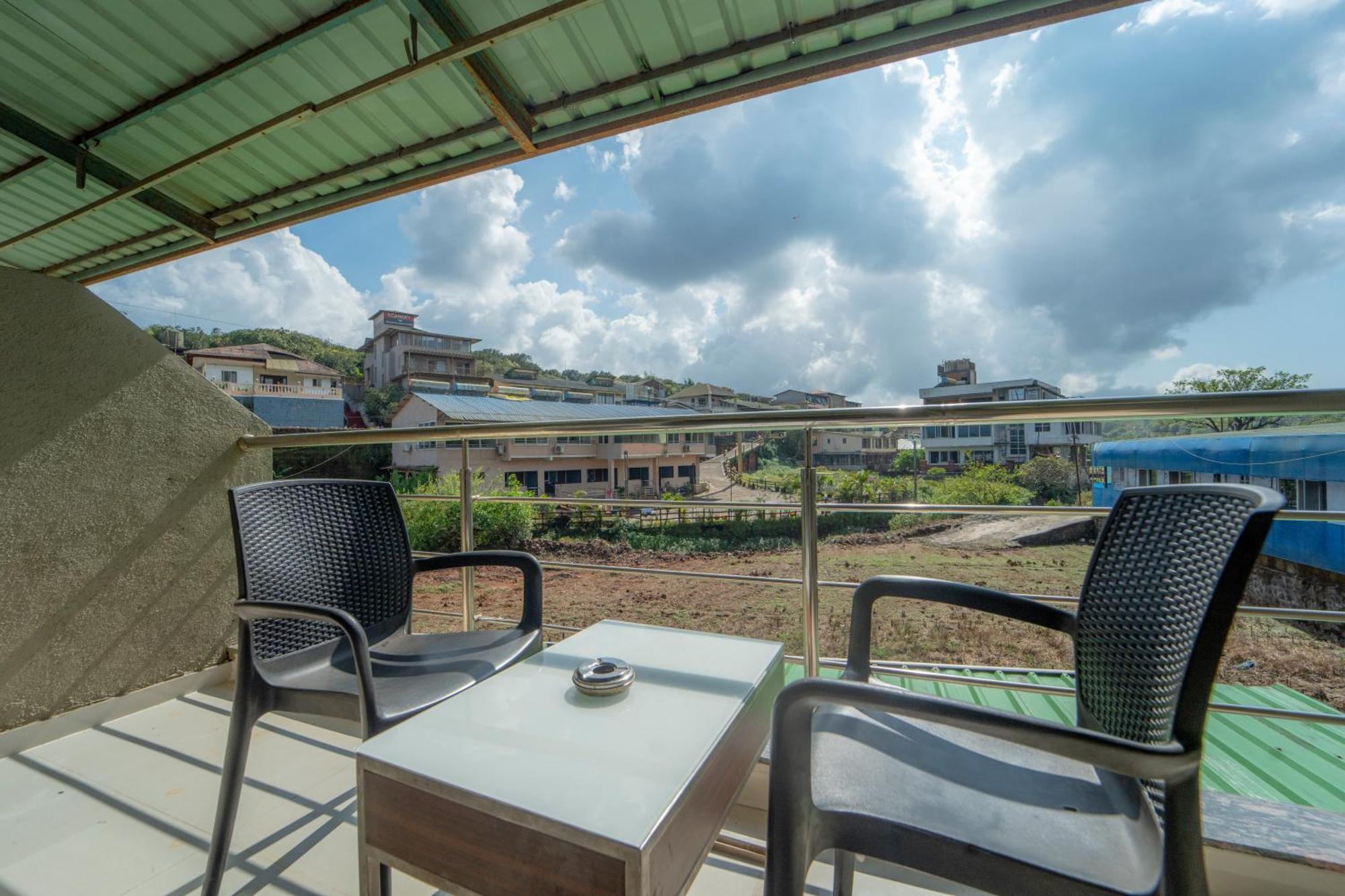 Treebo Iceberg Hotel Mahabaleshwar Bagian luar foto