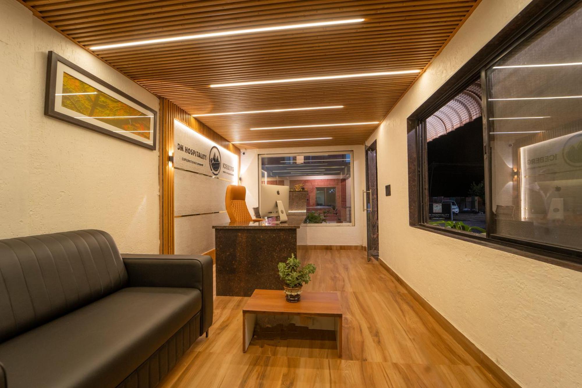 Treebo Iceberg Hotel Mahabaleshwar Bagian luar foto